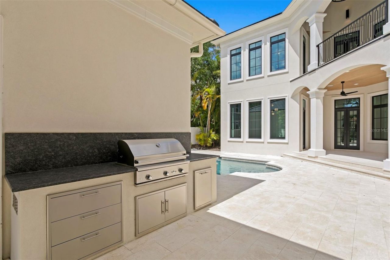 3907 Bayshore Boulevard, Tampa, FL 33611 Photo