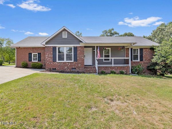6753 Arnish Court , Fayetteville, NC 28306