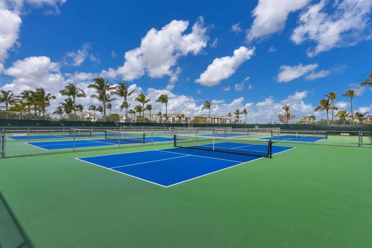 275 Palm Avenue, Unit A407, Jupiter, FL 33477 Photo