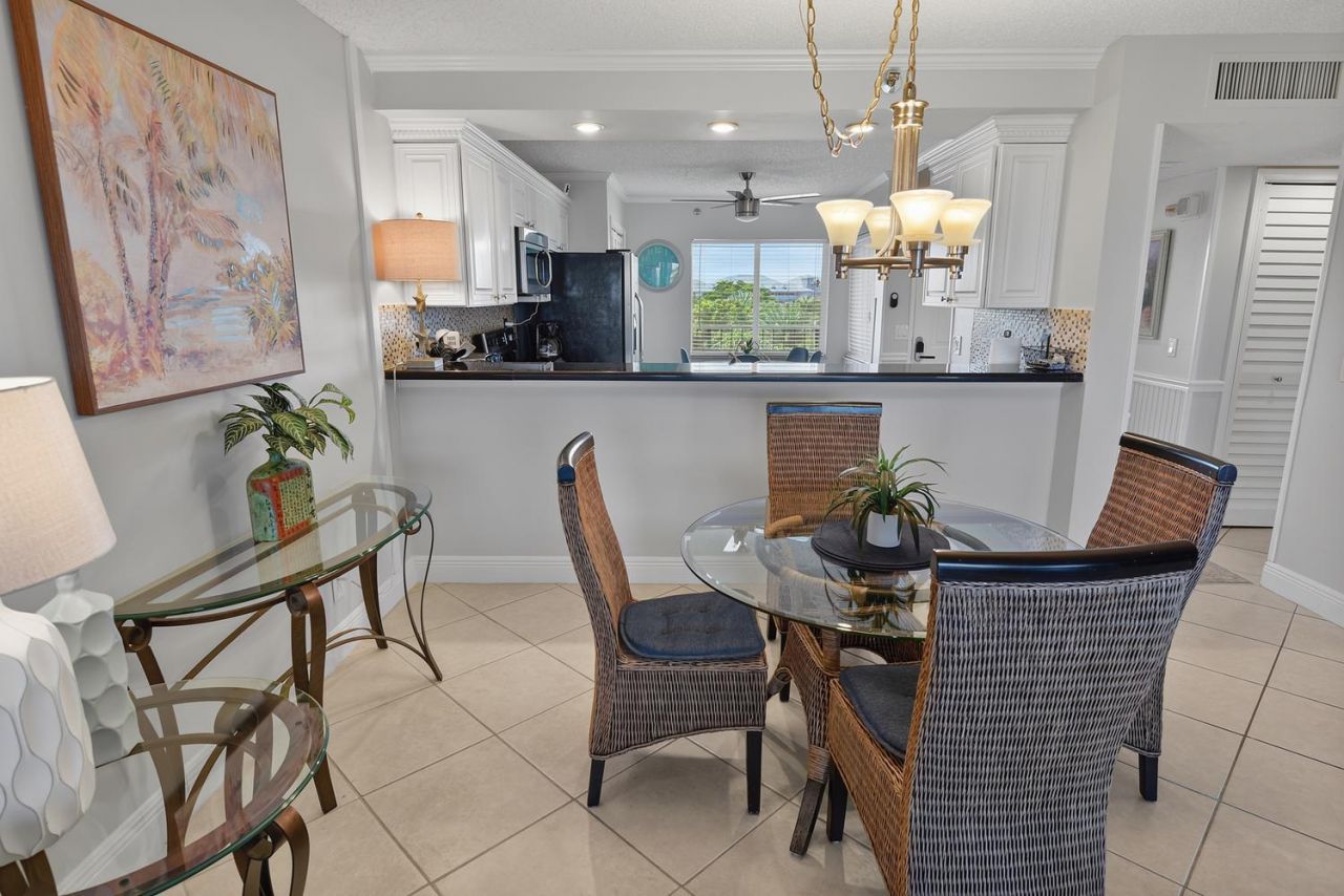 275 Palm Avenue, Unit A407, Jupiter, FL 33477 Photo