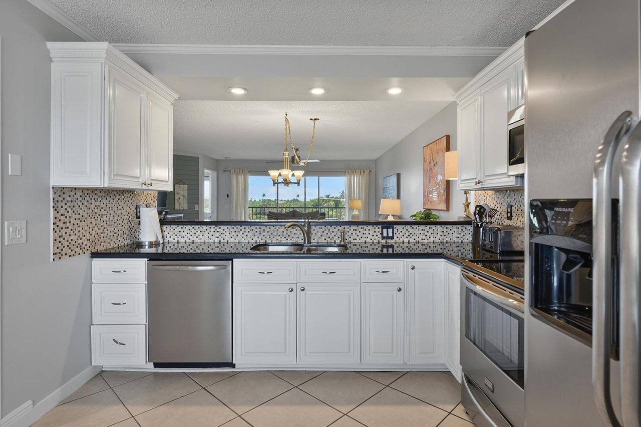 275 Palm Avenue, Unit A407, Jupiter, FL 33477 Photo
