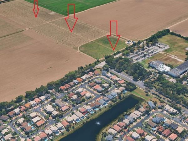 00 104 , Kendall, FL 33196