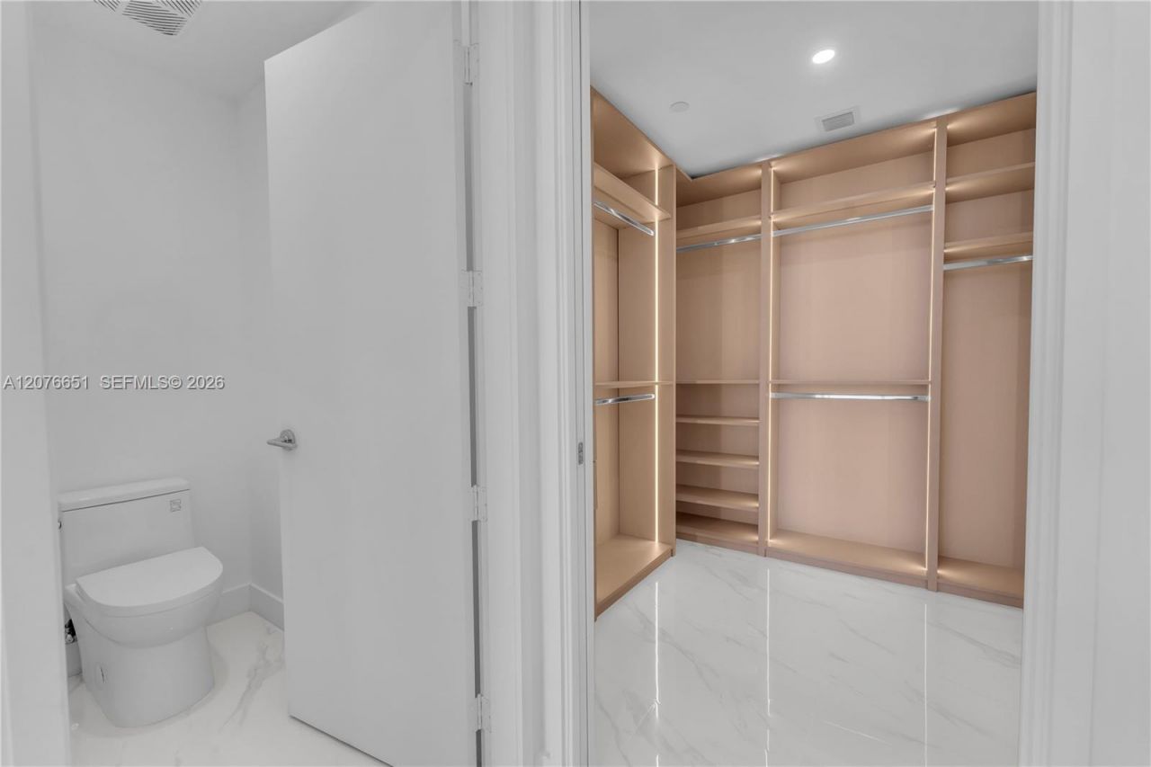 700 NE 24th Street , Unit 1407, Miami, FL 33137 Photo