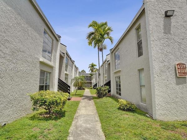 4511 Treehouse Ln , Unit B, Tamarac, FL 33319