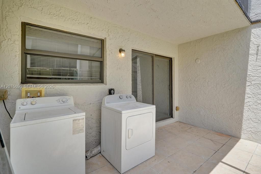 4511 Treehouse Ln, Unit B, Tamarac, FL 33319 Photo