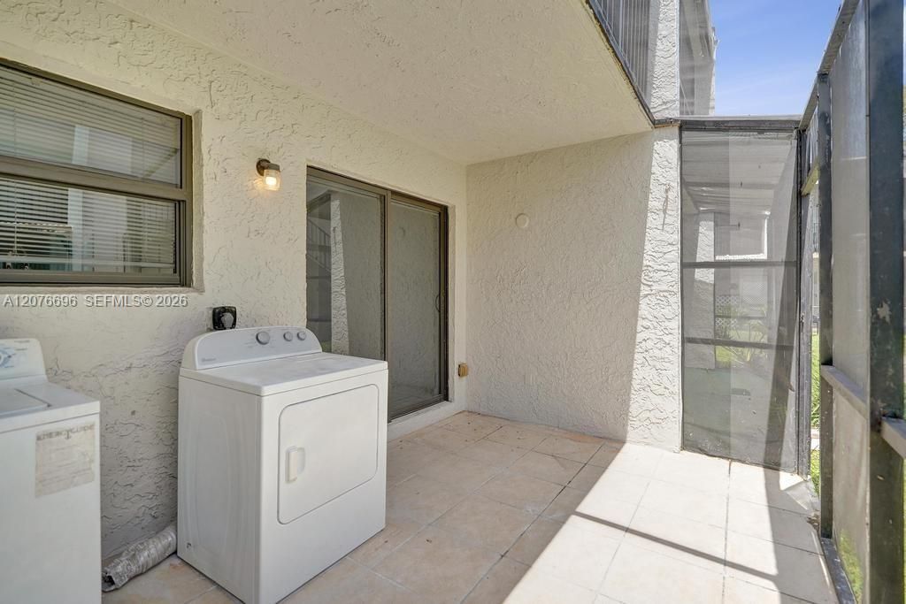 4511 Treehouse Ln, Unit B, Tamarac, FL 33319 Photo