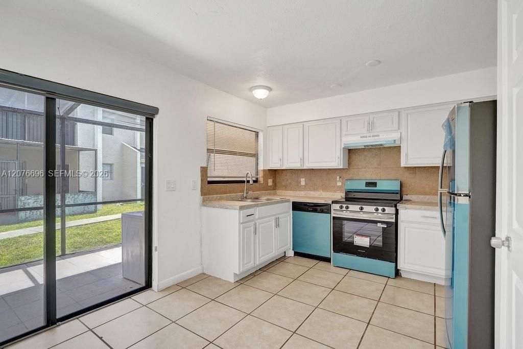 4511 Treehouse Ln, Unit B, Tamarac, FL 33319 Photo