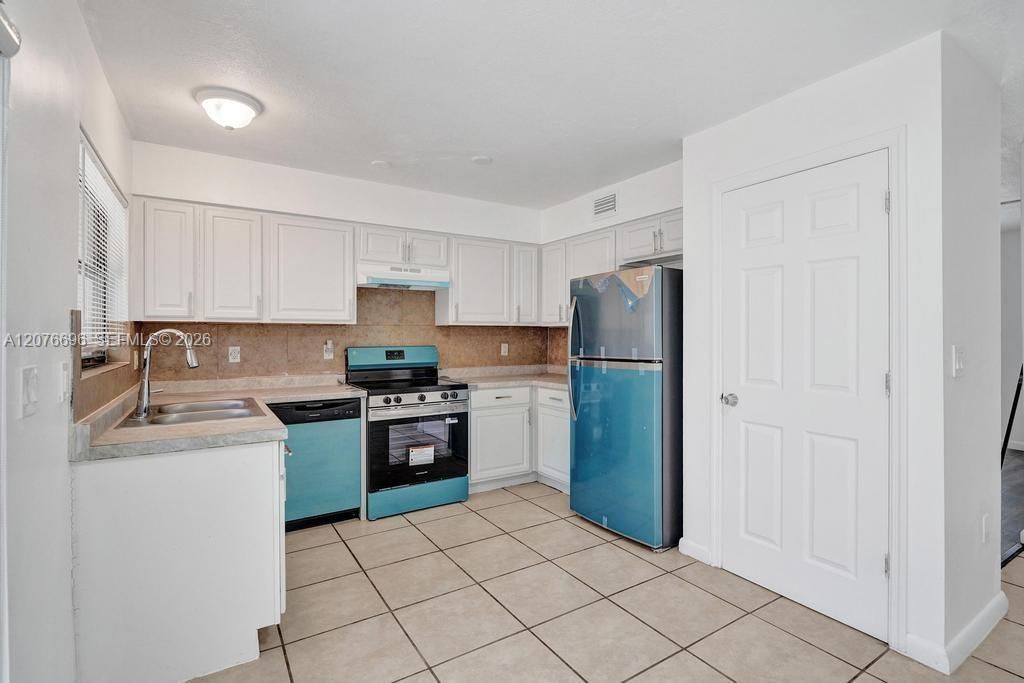 4511 Treehouse Ln, Unit B, Tamarac, FL 33319 Photo