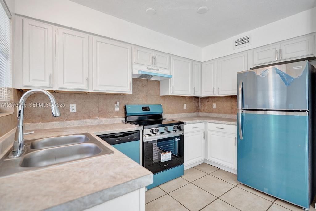 4511 Treehouse Ln, Unit B, Tamarac, FL 33319 Photo
