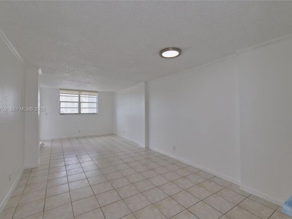 2903 N Miami Beach Blvd , Unit 806, North Miami Beach, FL 33160