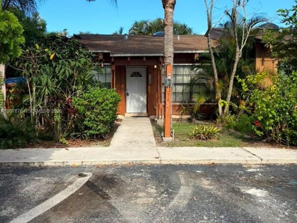 7456 NW 33rd St , Lauderhill, FL 33319
