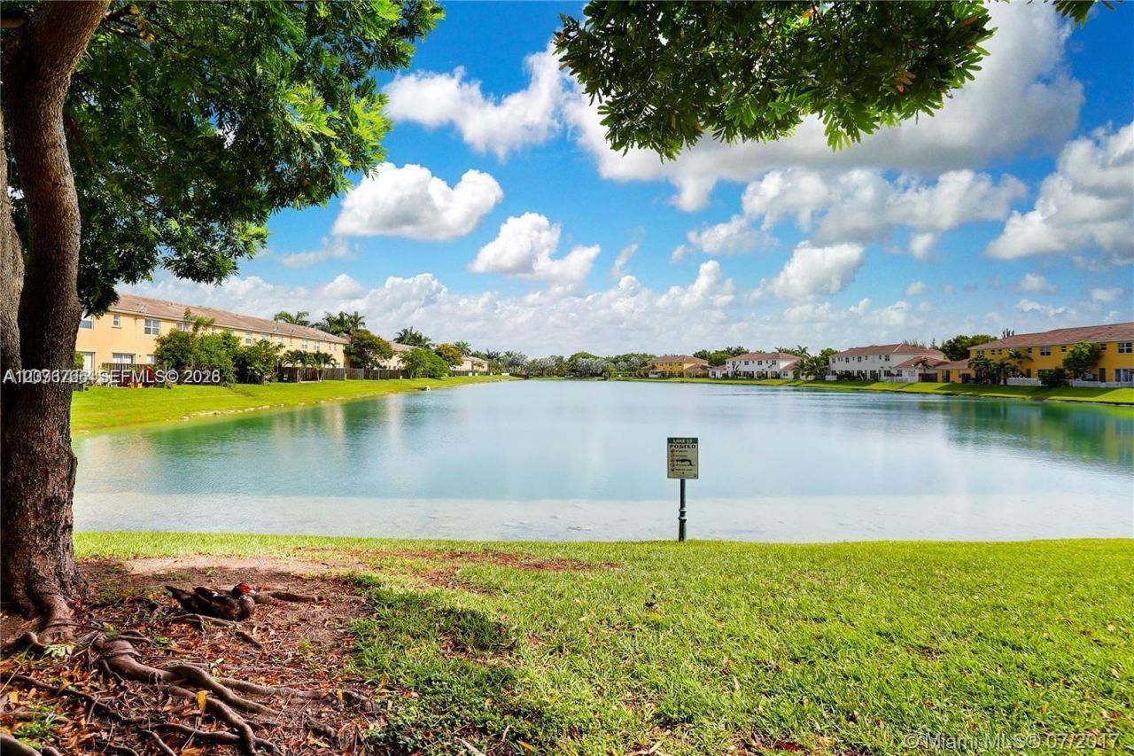 4240 NE 9th St, Homestead, FL 33033 Photo