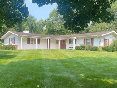 827 Hickory Lane, Troy, OH 45373