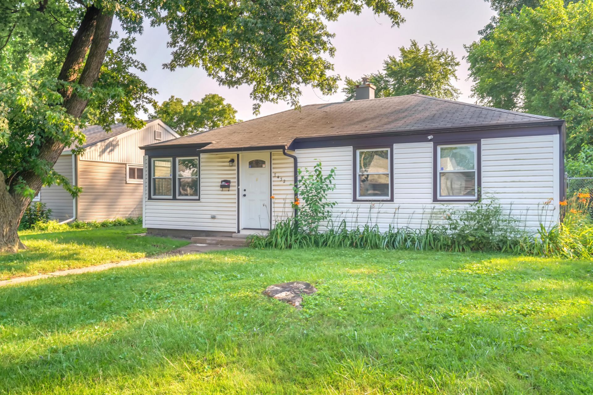7432 Southeastern Avenue, Hammond, IN 46324 Main Photo