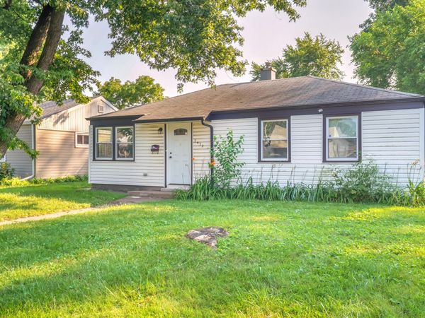 7432 Southeastern Avenue , Hammond, IN 46324