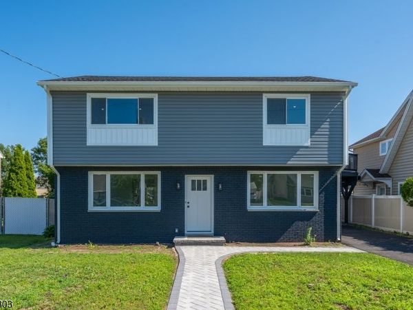 214 Alberta Dr, Saddle Brook, NJ 07663