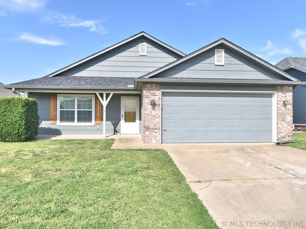 212 DP Newman Circle , Kiefer, OK 74041