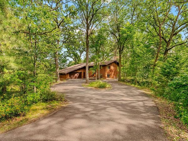1200 Hallam Avenue N, Mahtomedi, MN 55115