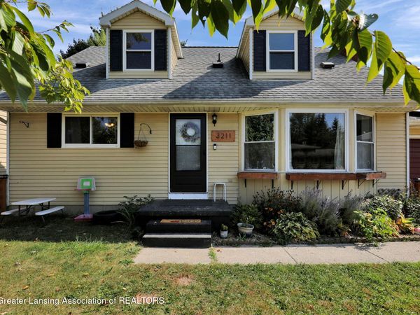 3211 Lawdor Road, Lansing, MI 48911