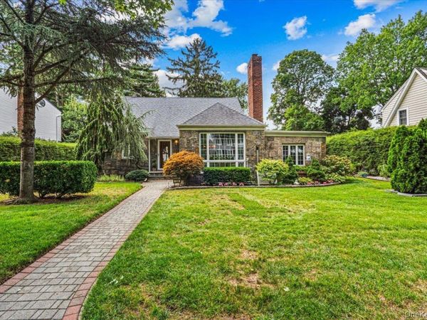 138 Locust Street , Garden City, NY 11530