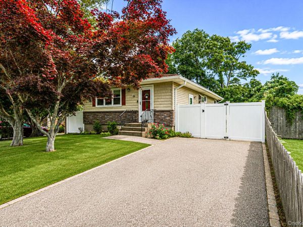 24 trafalgar Drive , Shirley, NY 11967