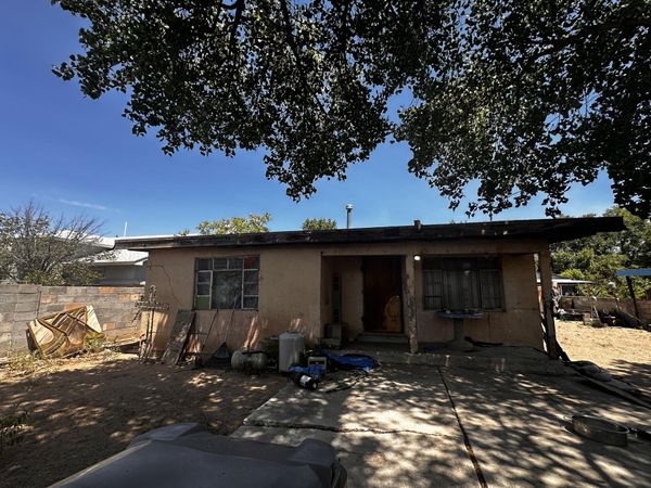 2804 Justo Road SW, Albuquerque, NM 87105