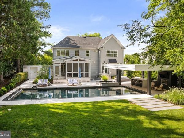 6130 RAMSHORN DRIVE, MCLEAN, VA 22101