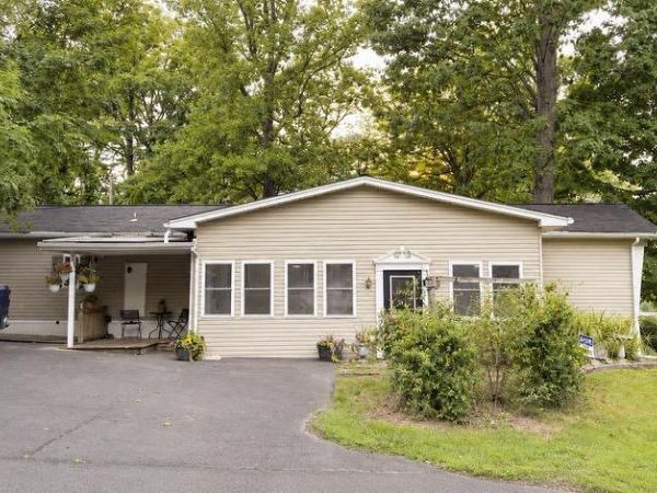 2 HIGHLAND , QUAKERTOWN, PA 18951