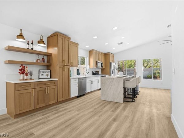 1532 Waterton Drive , Las Vegas, NV 89144