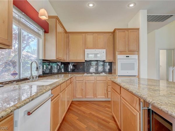 33 Staghorn Street, Henderson, NV 89012