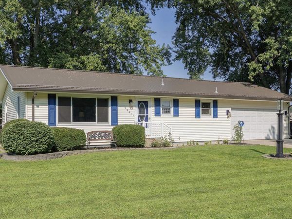 58677 Palace Lane, Elkhart, IN 46516