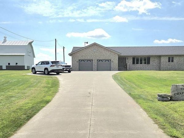 454 South Street, Arlington, IA 50606