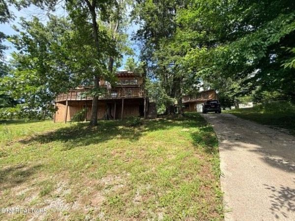 731 Pleasant Grove Rd, Winfield, TN 37892