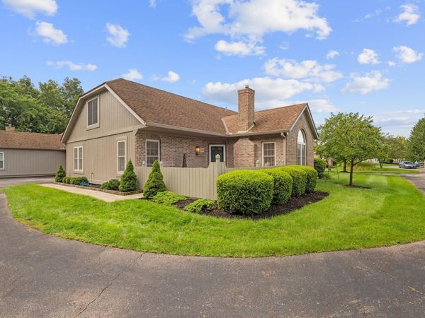 2348 Willowside Lane, Grove City, OH 43123