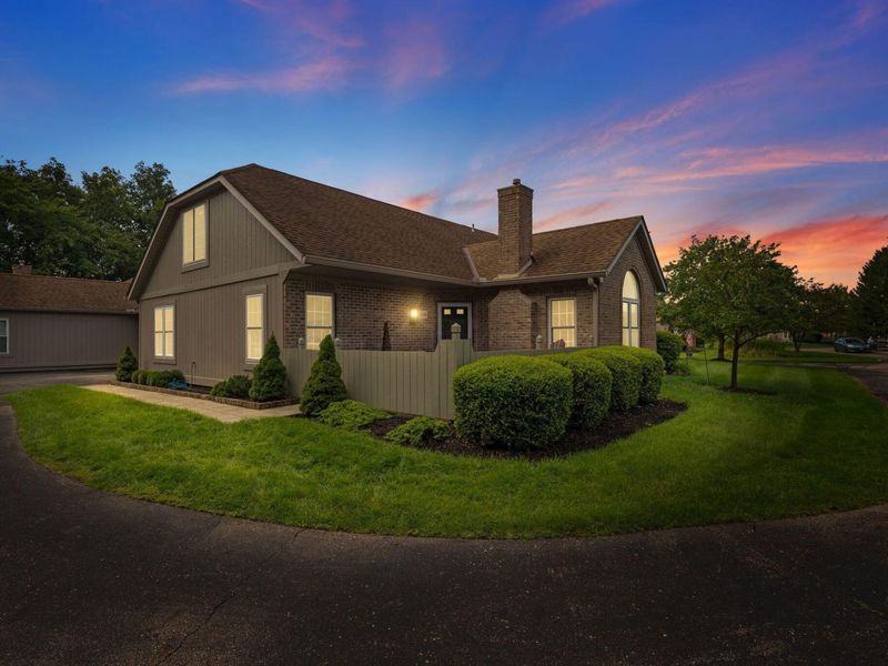 2348 Willowside Lane, Grove City, OH 43123 Photo 2