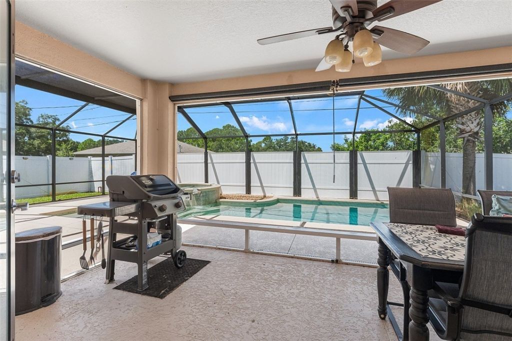 8375 99th Court, Vero Beach, FL 32967 Photo