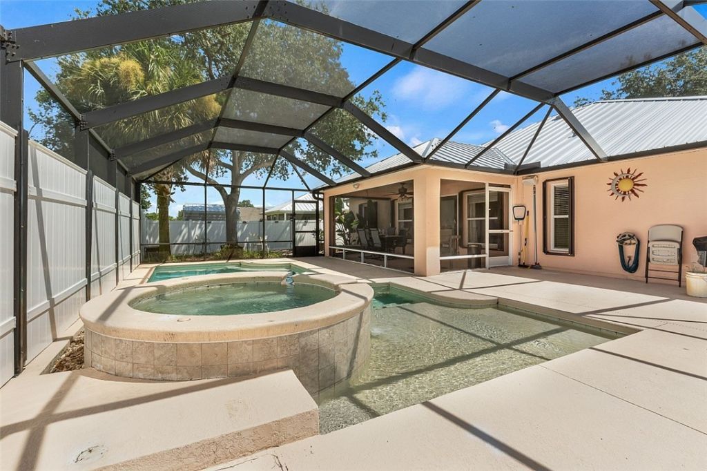 8375 99th Court, Vero Beach, FL 32967 Photo