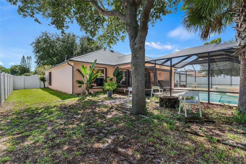 8375 99th Court, Vero Beach, FL 32967 Photo