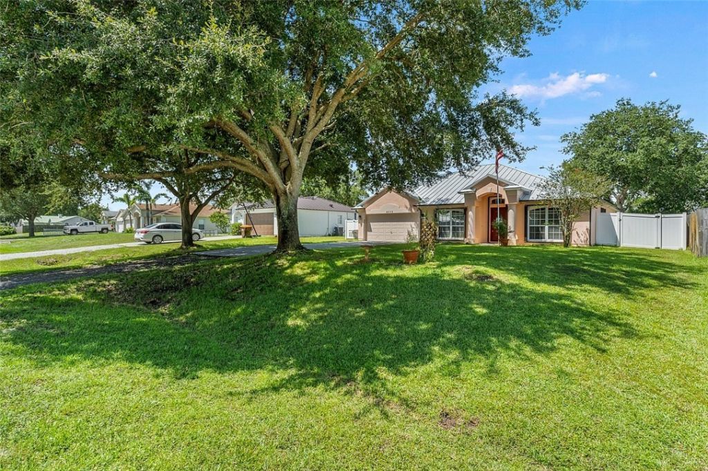 8375 99th Court, Vero Beach, FL 32967 Photo