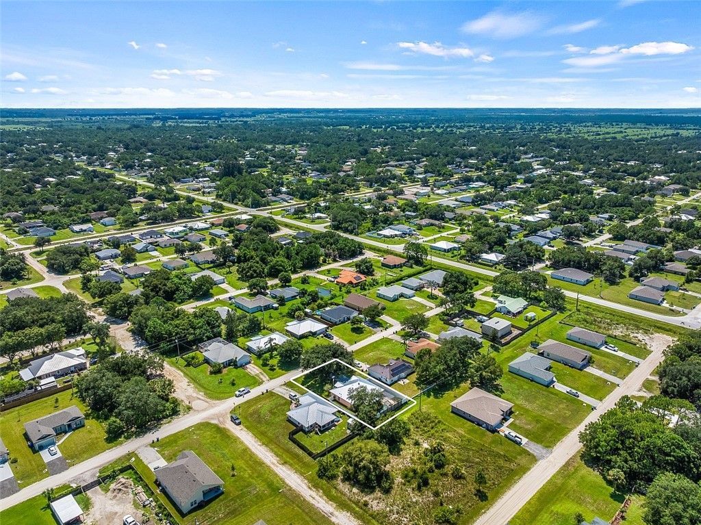 8375 99th Court, Vero Beach, FL 32967 Photo