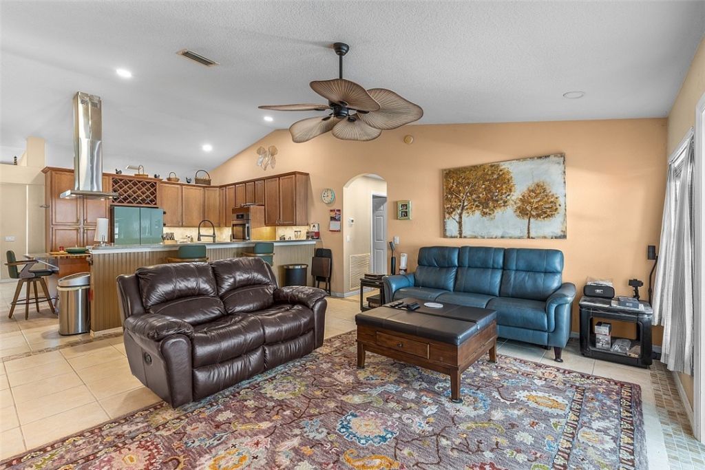 8375 99th Court, Vero Beach, FL 32967 Photo