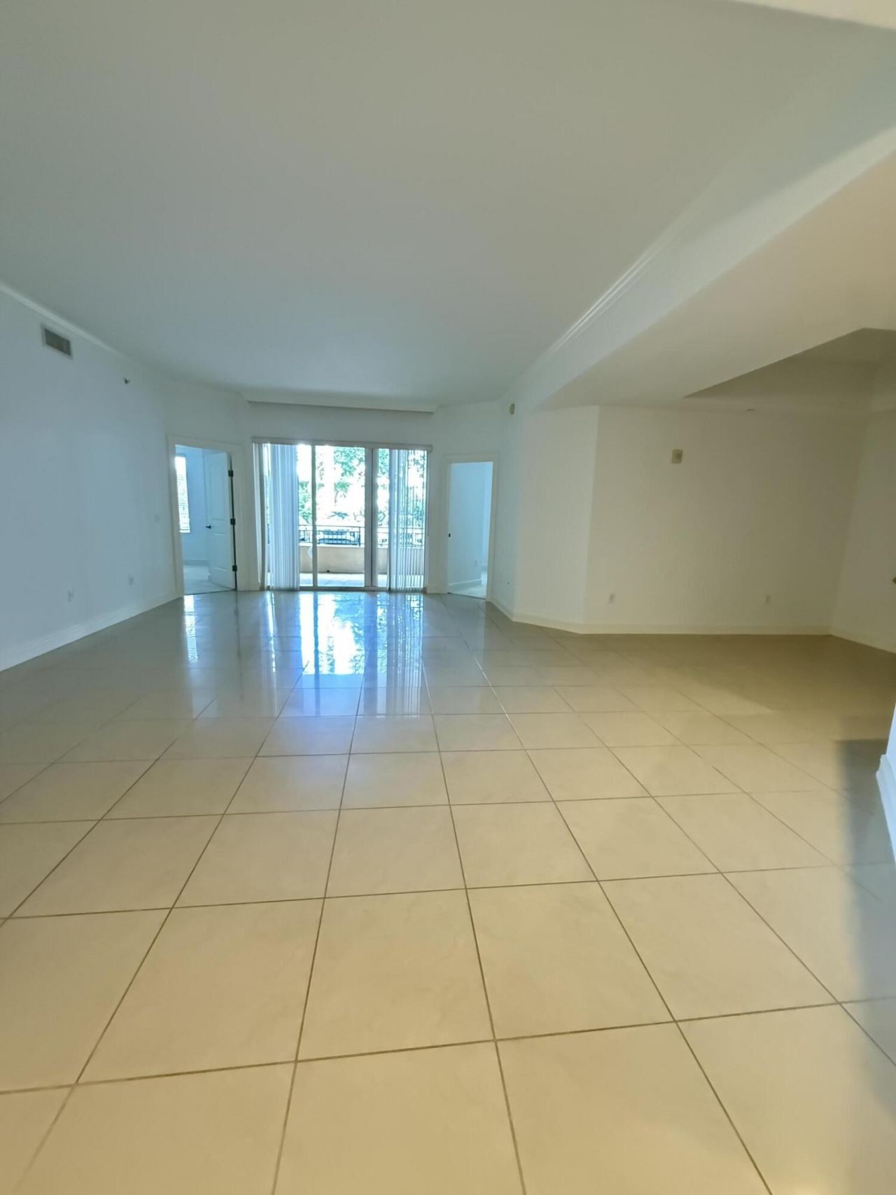 16101 Emerald Estates Drive, Unit 153, Weston, FL 33331 Photo
