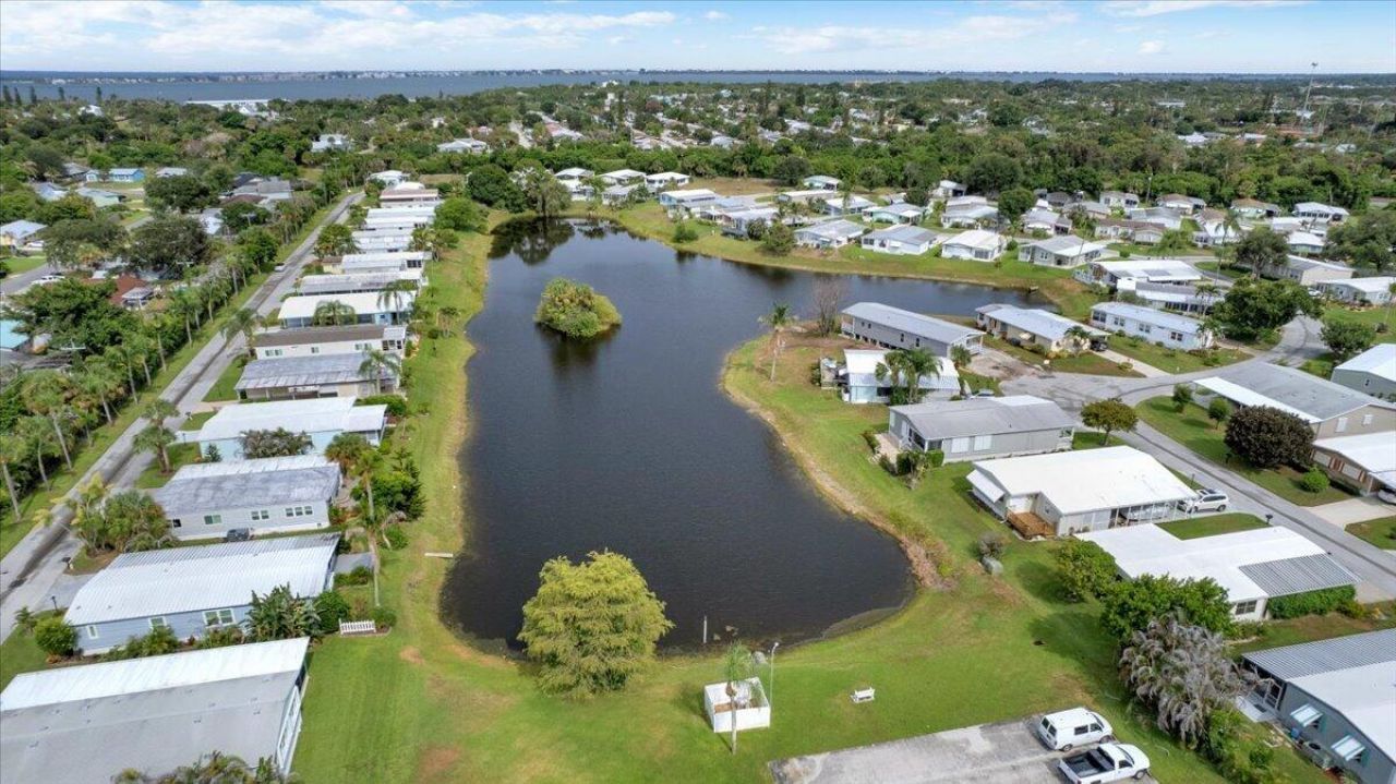 360 NE Jade Circle, Jensen Beach, FL 34957 Photo