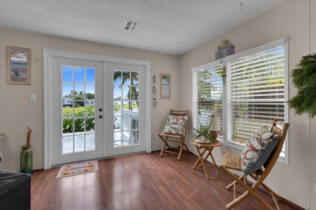 360 NE Jade Circle, Jensen Beach, FL 34957 Photo