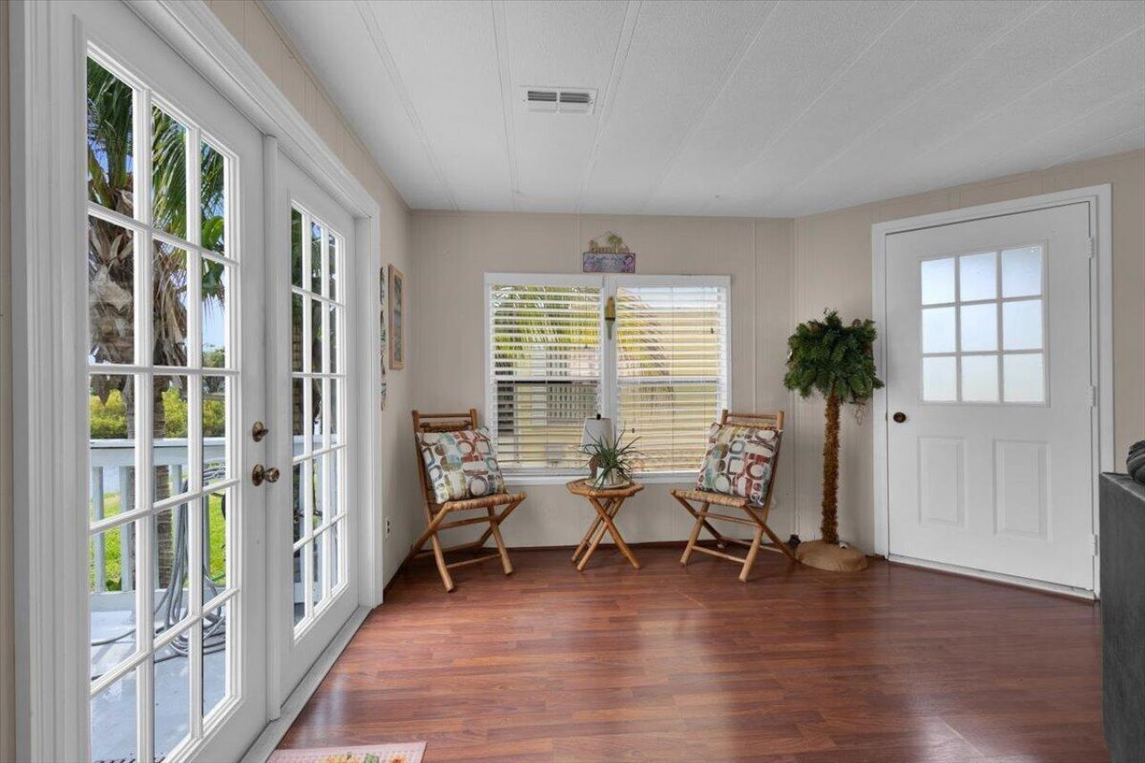 360 NE Jade Circle, Jensen Beach, FL 34957 Photo