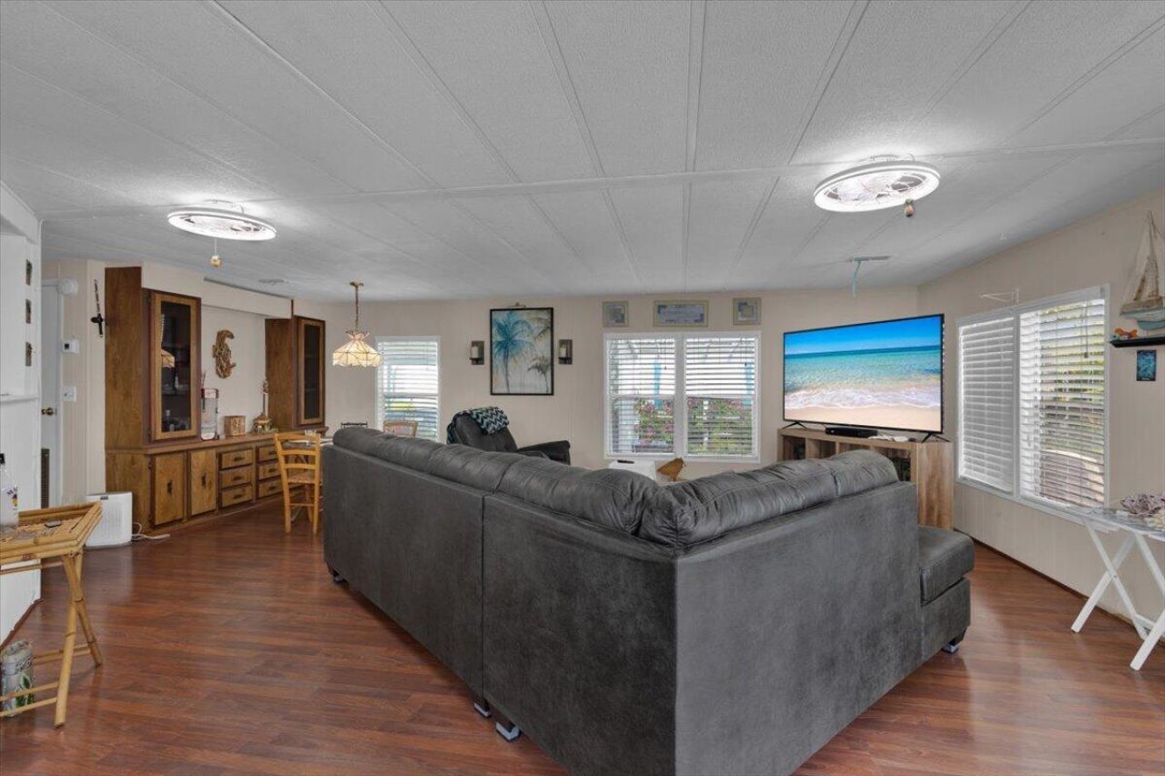 360 NE Jade Circle, Jensen Beach, FL 34957 Photo