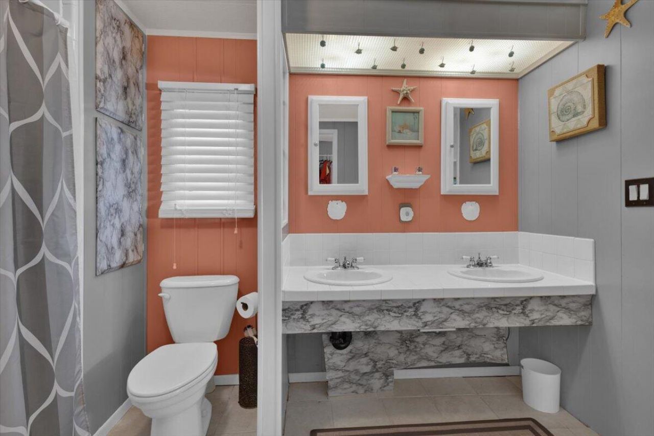 360 NE Jade Circle, Jensen Beach, FL 34957 Photo