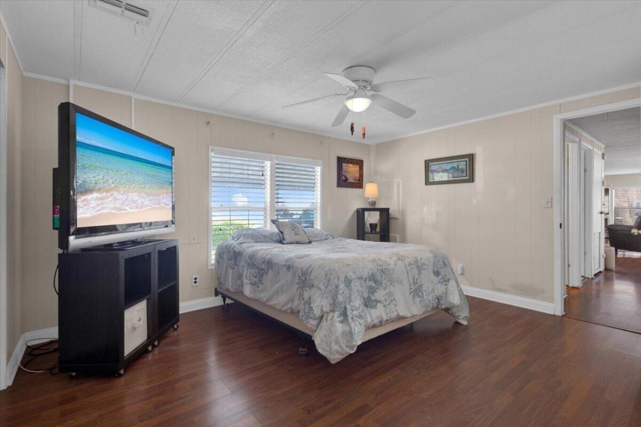 360 NE Jade Circle, Jensen Beach, FL 34957 Photo