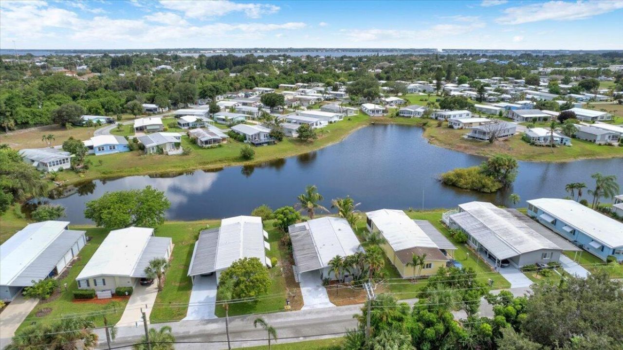 360 NE Jade Circle, Jensen Beach, FL 34957 Photo