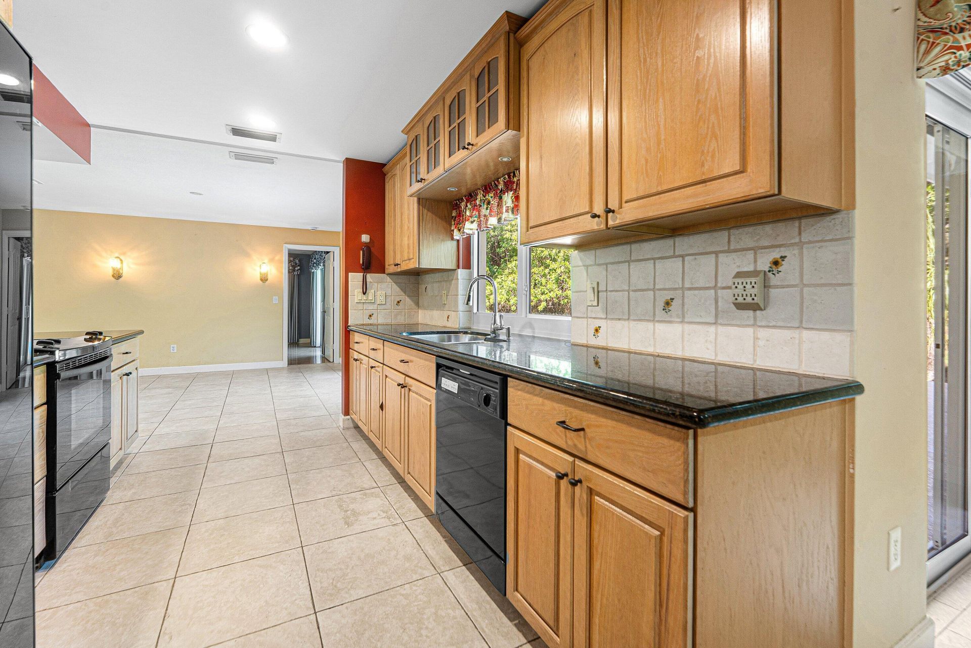 8645 Square Lake Drive, Palm Beach Gardens, FL 33418 Photo